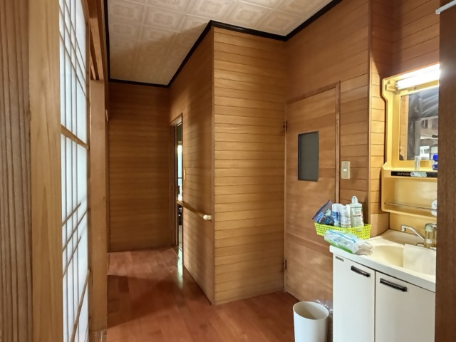 Wood house in Chiran, Minamikyushu, farmland, approval needed