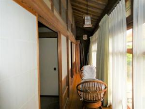 1970s wood house, 20-min walk to station, Shimane
