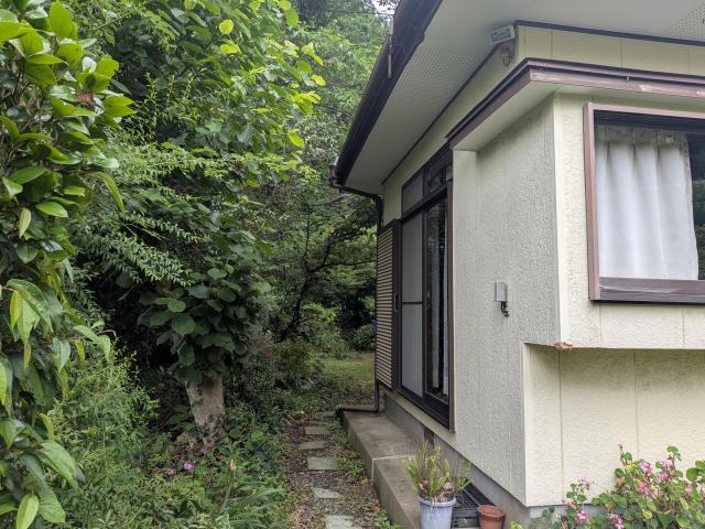 1970s wood house, 19-min walk to station, Nagasaki