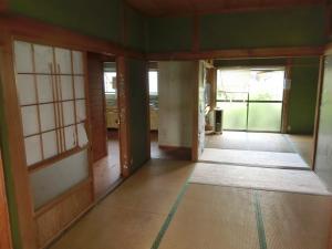 1980s wood house, 8-min walk to station, Kawanishi, Yusui