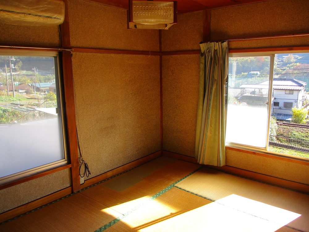 1970s wood house, 7-min walk to station, Gunma