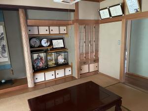 1980s wood house, 3-min walk to station, Kawanishi, Yusui