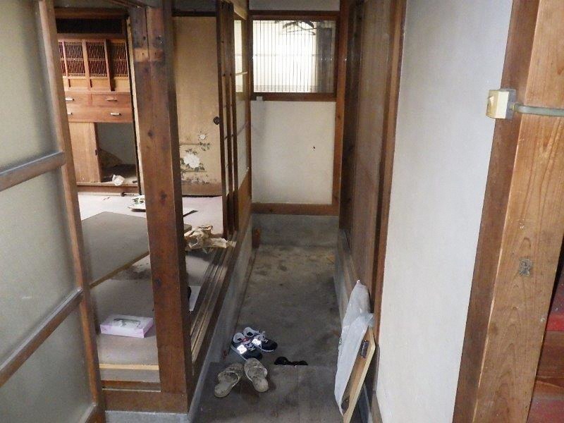 1960s wood house in Kochi