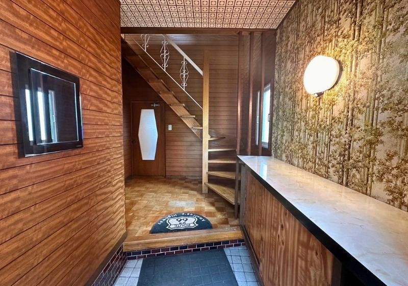 1970s wood house, 3-min walk to station, Hokkaido