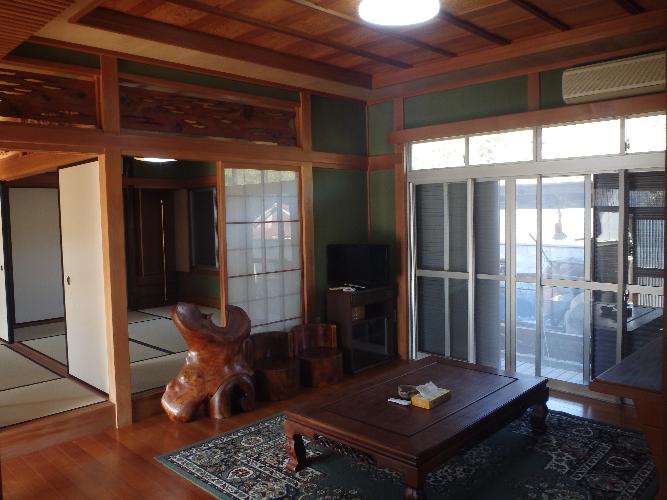 1980s wood house in Kagawa