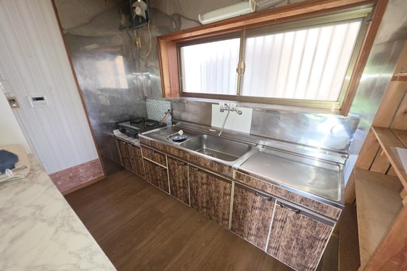 1980s wood house, 8-min walk to station, Wakayama