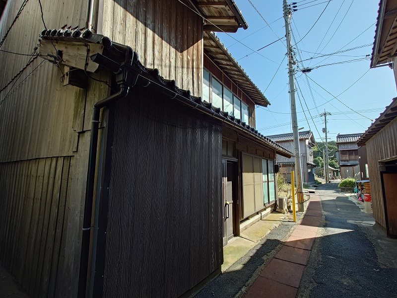 1920s wood house, 14-min walk to station, Tottori