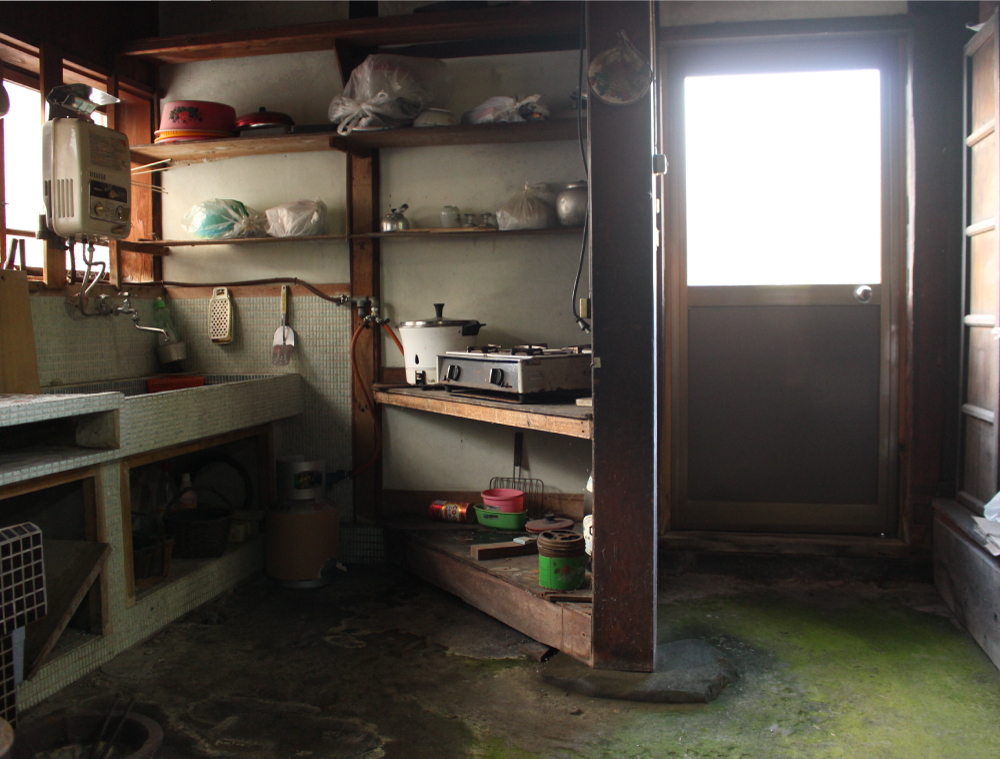 Wood house in Shiga