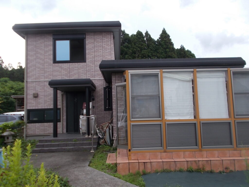 2000s steel-frame house in Shiga