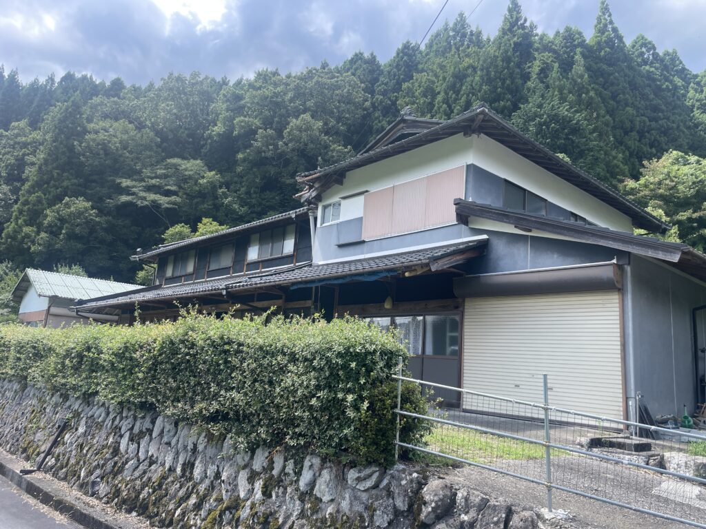 House with outbuildings in Nara