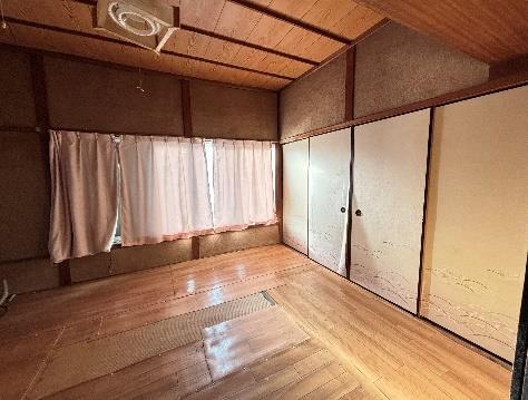 1960s wood house, 10-min walk to station, Kasagi, Kyoto