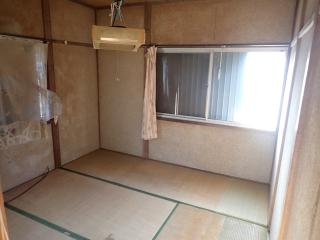 1970s wood house in Oita