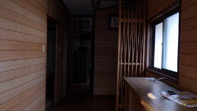 1970s wood house, 19-min walk to station, Nagasaki