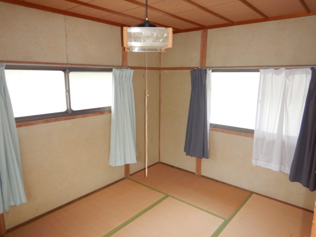1970s wood house in Ehime
