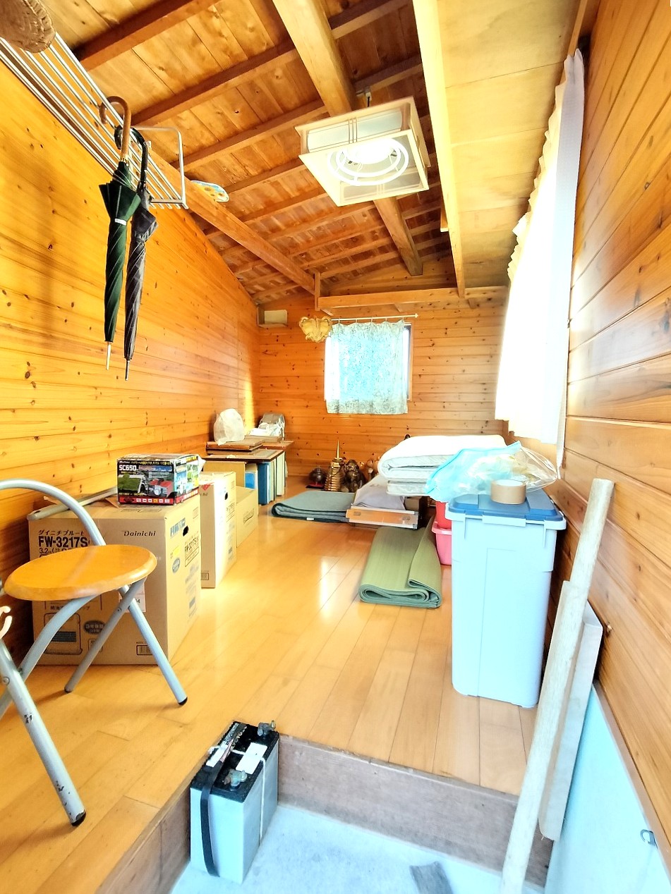 1970s wood house in Ehime