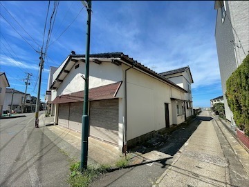 1970s house, 5-min walk to station, Akita