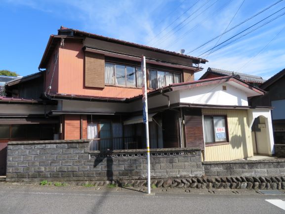 Gero City Akiya Bank [Kanayama 012] Sale 1.3M yen / Showa-era retro, bargain property! / Near station, downtown, ideal for second home