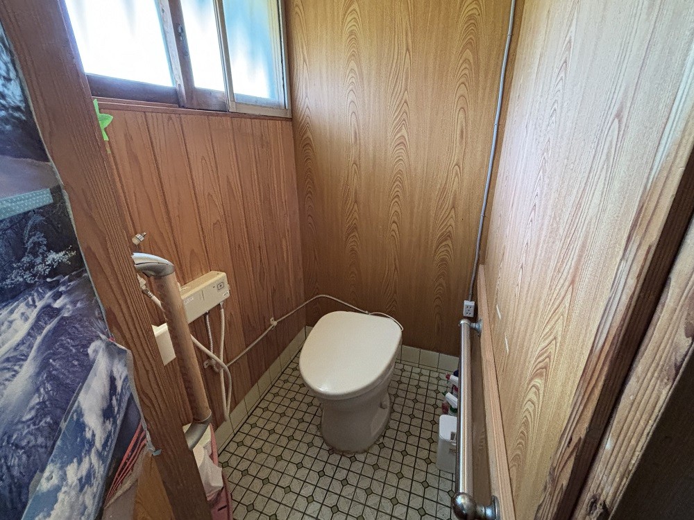 1960s wood house near the coast in Togata, Ibusuki
