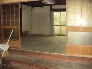 Wood house on a large plot in Niigata