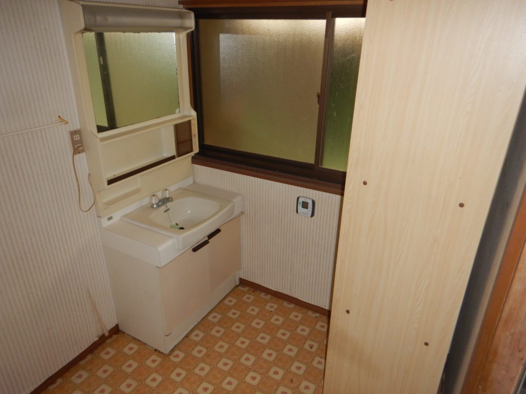 1980s wood house in Ehime