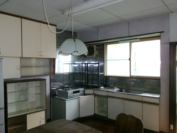 1970s wood house, 13-min walk to station, Niigata