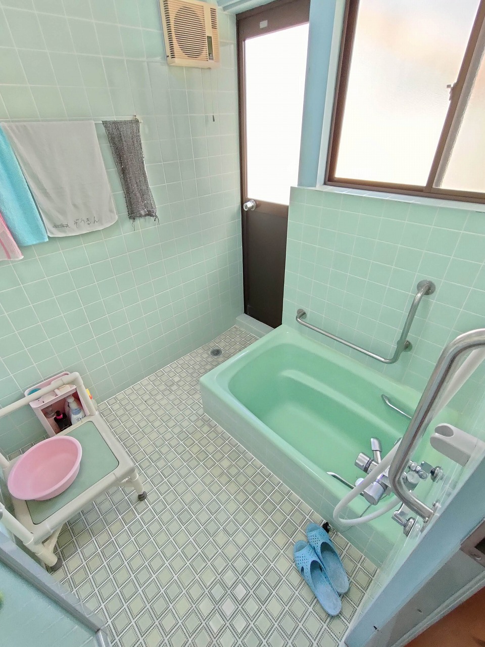 [Price Reduction] Ainan Town Nakanoura, House for Sale, 5DK, 4.8M yen, Spacious, well-maintained Japanese house with multiple rooms 6+ tatami; IH system kitchen; registered in municipal Akiya Bank