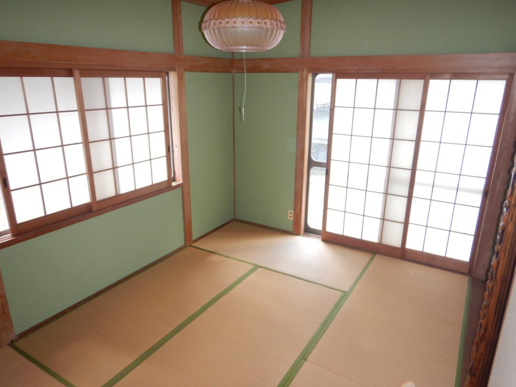 1970s wood house in Ehime