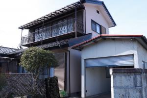 1970s wood house, 19-min walk to station, Miyagi