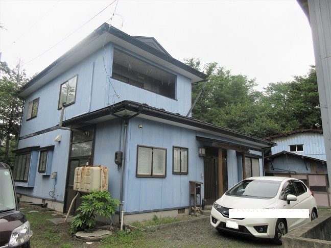 1990s wood house in Akita