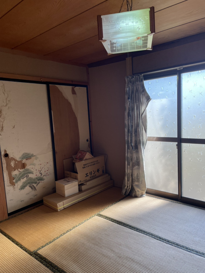 1950s wood house on a large plot in Tochigi