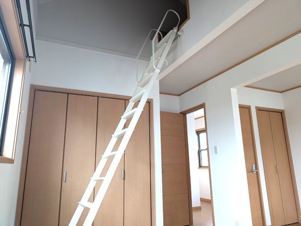 2000s wood house, 14-min walk to station, Hyogo
