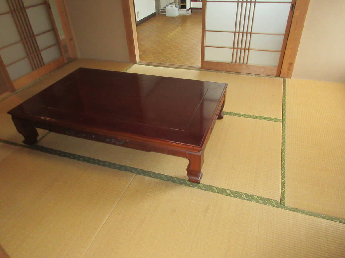 1980s wood house in Hiroshima