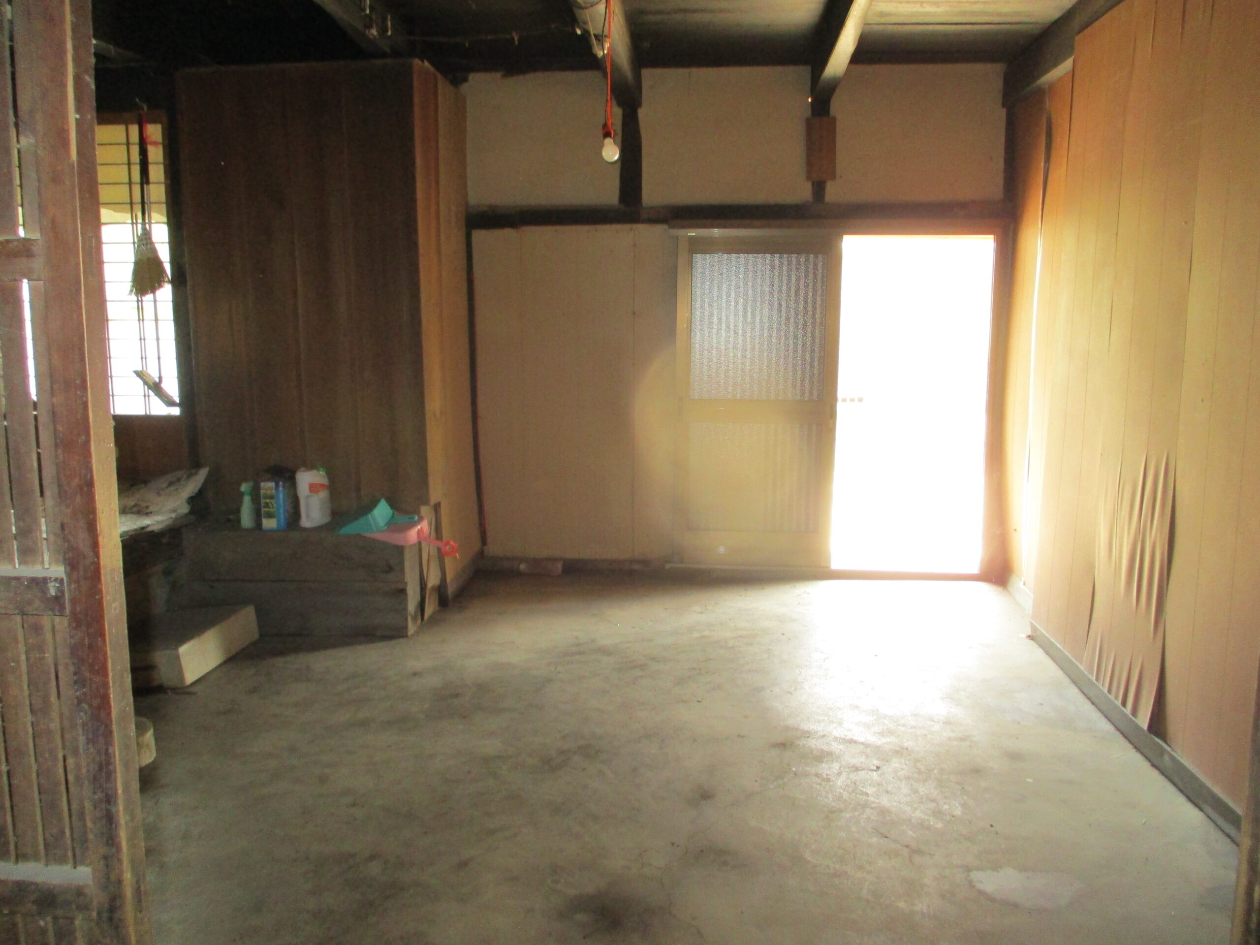 Wood house on a large plot in Okayama
