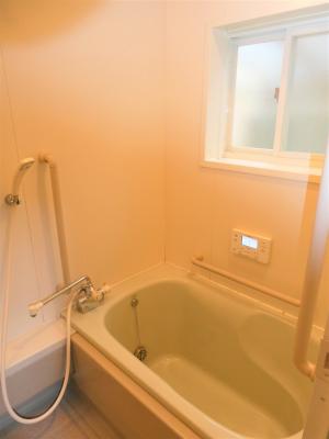 1970s wood house, 17-min walk to station, Shimane