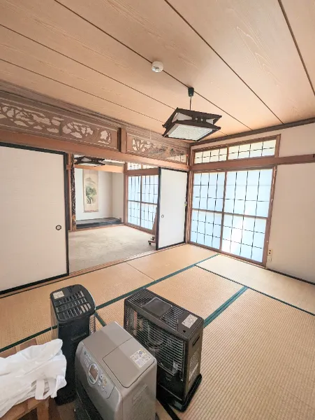 1970s steel-frame house, 16-min walk to station, Iwate