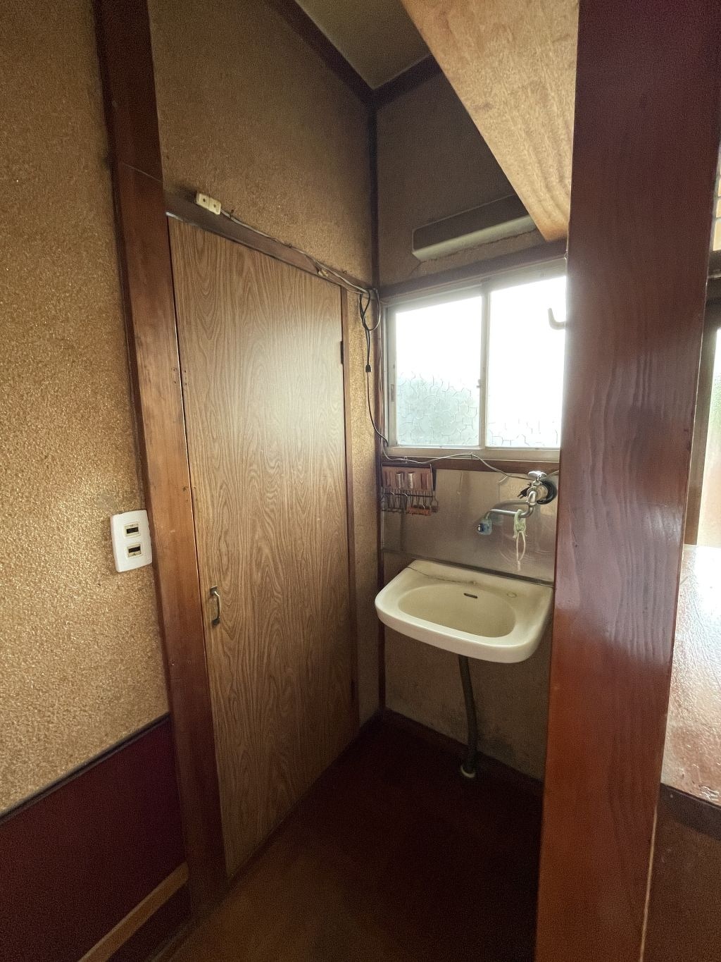 Vacant Property 63 (House for Sale)