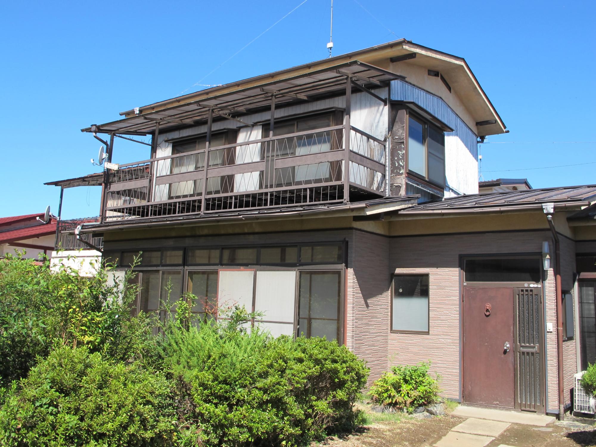 Price reduced! Supermarket, drugstore, childcare facility, school within 1.5km radius
