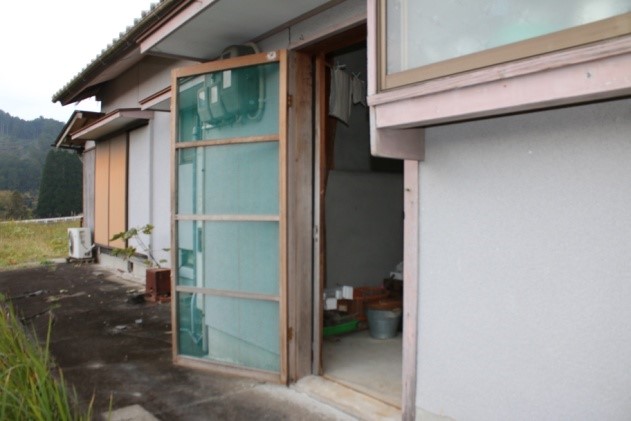 1970s wood house, 2-min walk to station, Mie