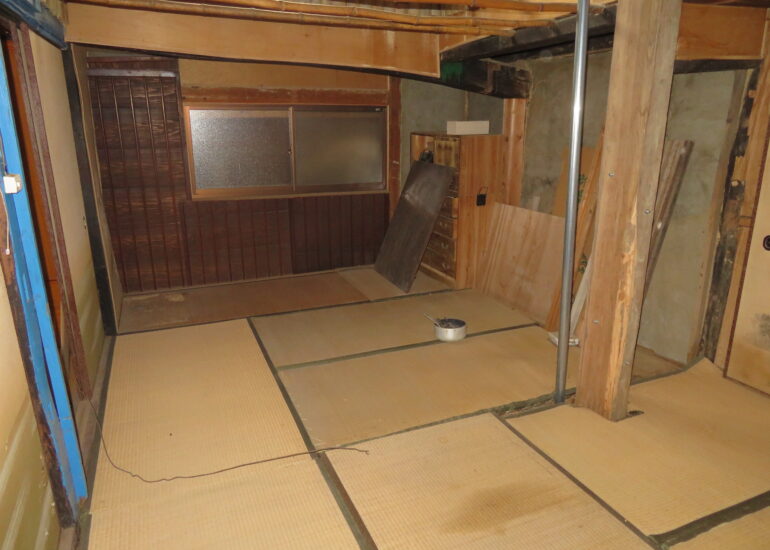Wood house in Matsusaka Kahada