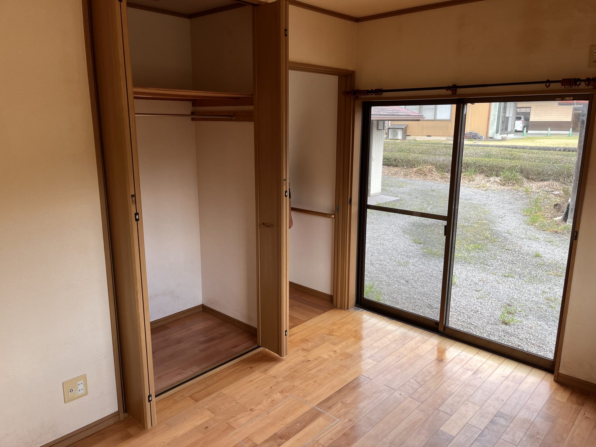 1950s wood house on a large plot in Shizuoka
