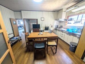 1960s wood house, 1-min walk to station, Shimane