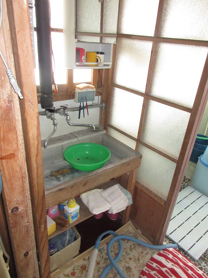 1960s wood house, 12-min walk to station, Iwate