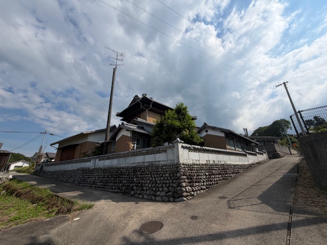 Wood house in Ehime