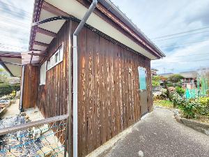 Wood house with storehouses in Yamaguchi