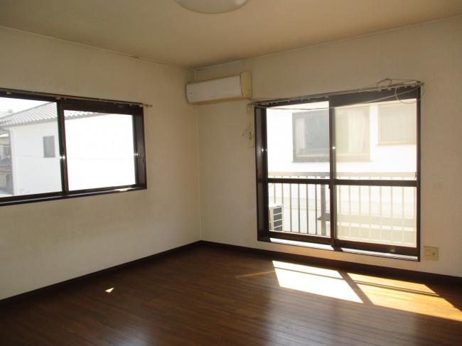 1980s concrete house, 20-min walk to station, Okayama