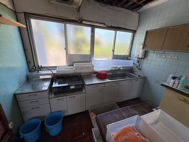 1960s steel-frame house on a large plot in Hyogo