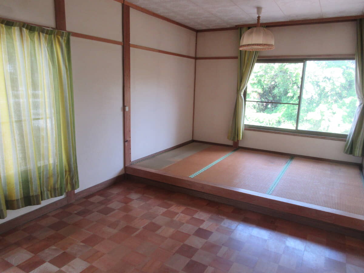 1960s wood house, 11-min walk to station, Hiroshima