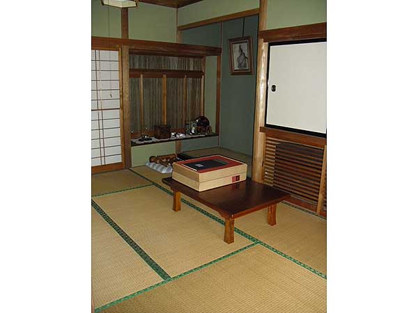 1980s wood house on a large plot in Iwate