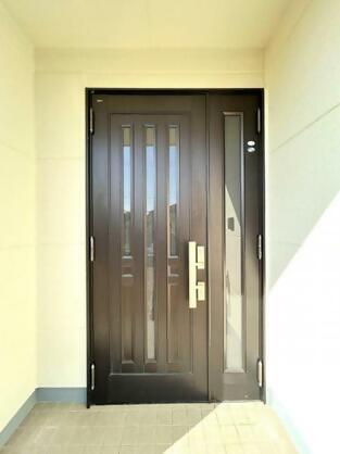 1990s wood house, 7-min walk to station, Kagawa