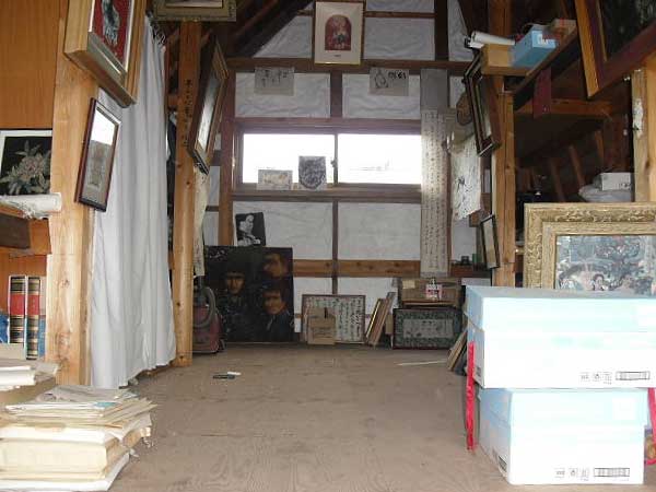 1970s wood house on a large plot in Iwate
